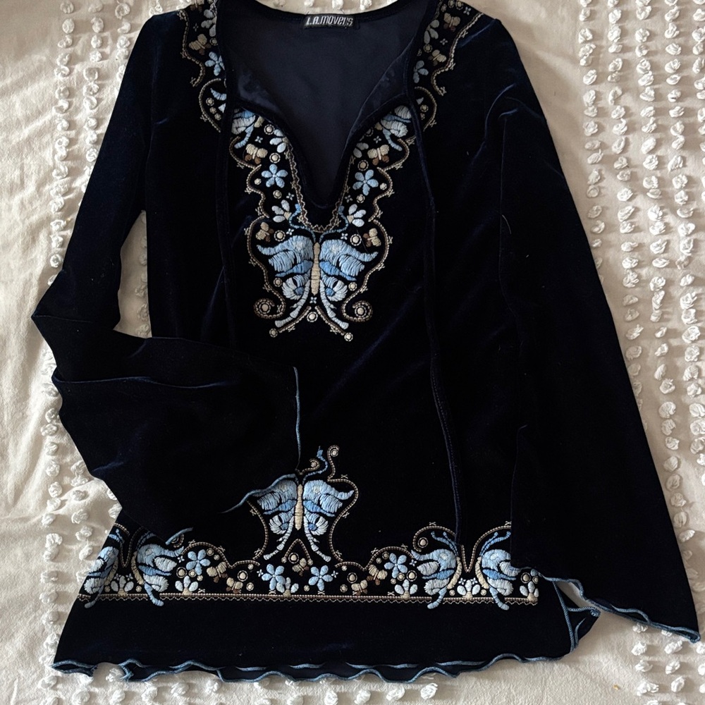 Elegant Black and Blue Embroidered Long Sleeve Top